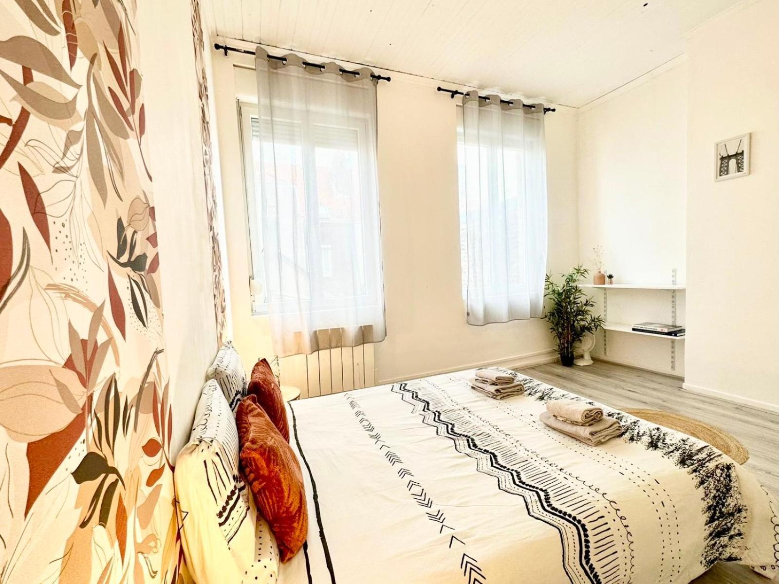 * The Gold Time * Appartement Confort * Centre-Ville Кале Екстериор снимка